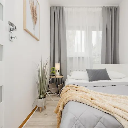 Bright Apartment In Warsaw Center With Two Bedrooms And Balcony By Noclegi Renters Exterior photo