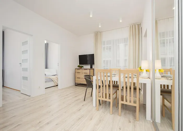 Bright Apartment In Warsaw Center With Two Bedrooms And Balcony By Noclegi Renters