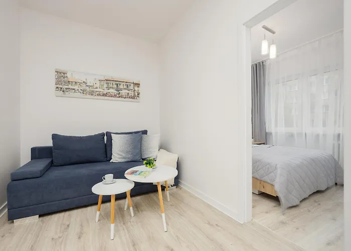 Bright Apartment In Warsaw Center With Two Bedrooms And Balcony By Noclegi Renters